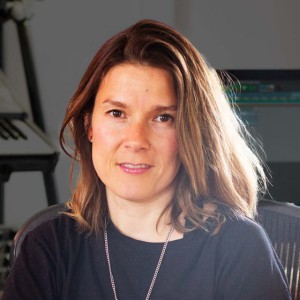 روث برت / Ruth Barrett