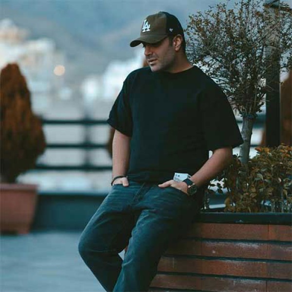   خسته از نگاه مردم (دلی) 