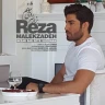 بزار سر روی شونم